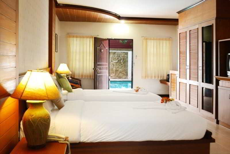 Jang Resort Patong Экстерьер фото