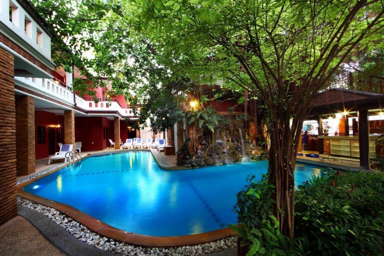 Jang Resort Patong Экстерьер фото